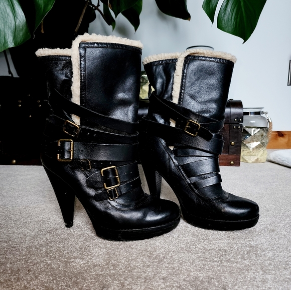Black strapped Aldo boots - Picture 1 of 4